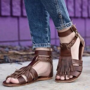 Bed Stu Sz 10 Alena Gladiator Sandal Flats Fringe Accent Teak Rustic Brown